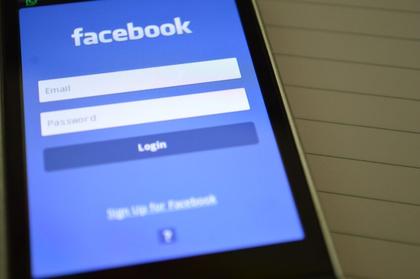 10 Ways to Know If Someone Is Trying to Hack Your Facebook Account